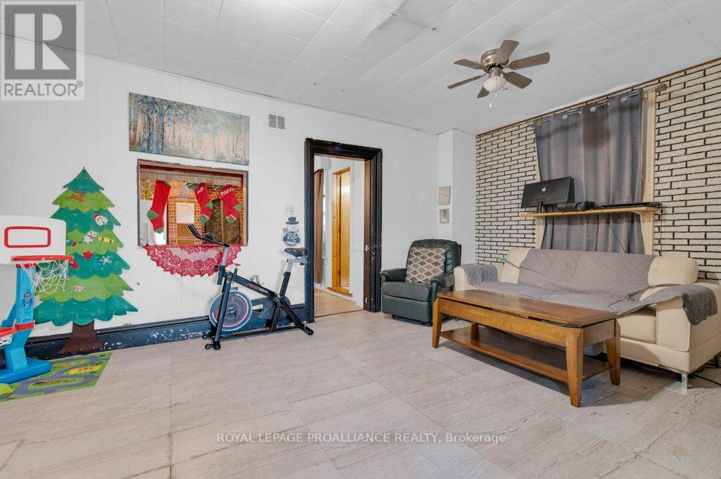 431 Main Street, Deseronto, Ontario  K0K 1X0 - Photo 10 - X12566910