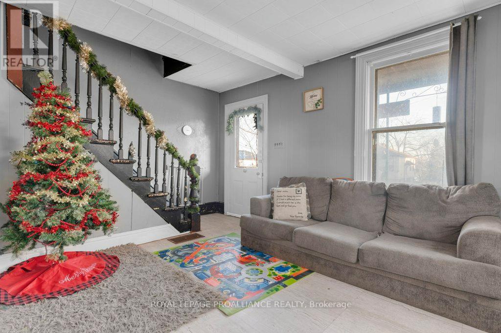 431 Main Street, Deseronto, Ontario  K0K 1X0 - Photo 8 - X12566910