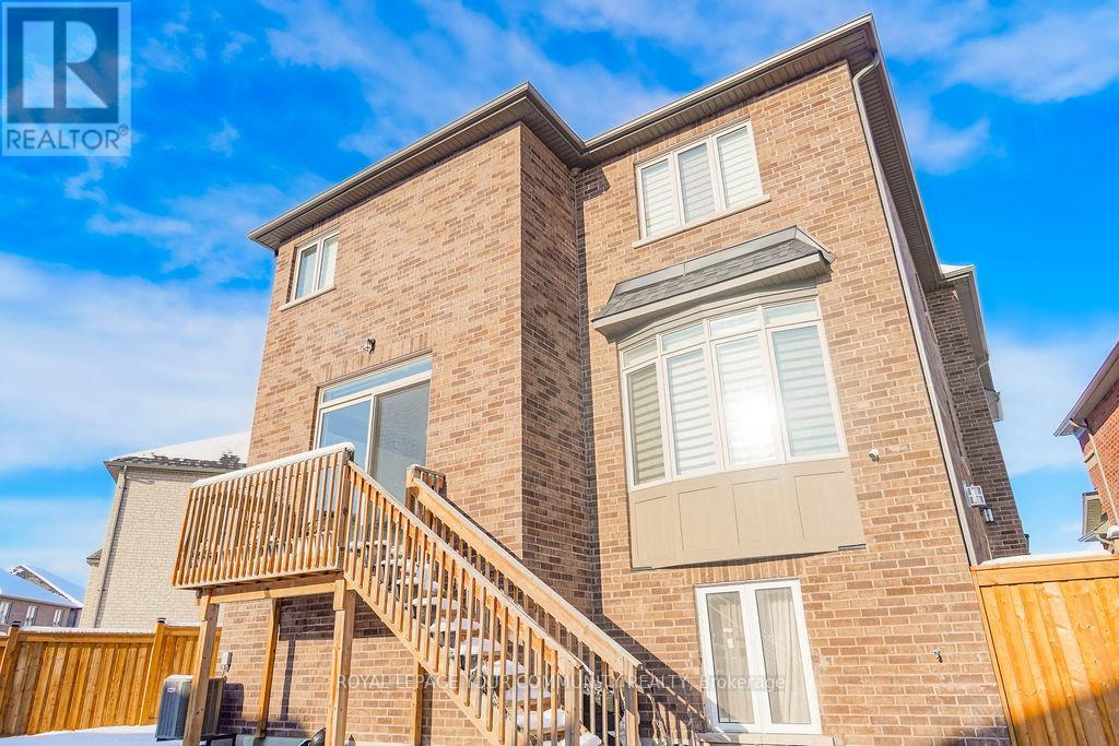 133 Marcel Brunnelle ,  Drive, Whitby, Ontario  L1P 0G7 - Photo 7 - E12663014