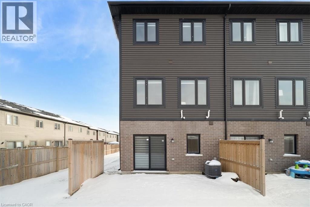 314 Equestrian Way Unit# 13, Cambridge, Ontario  N3E 0E4 - Photo 35 - 40793006