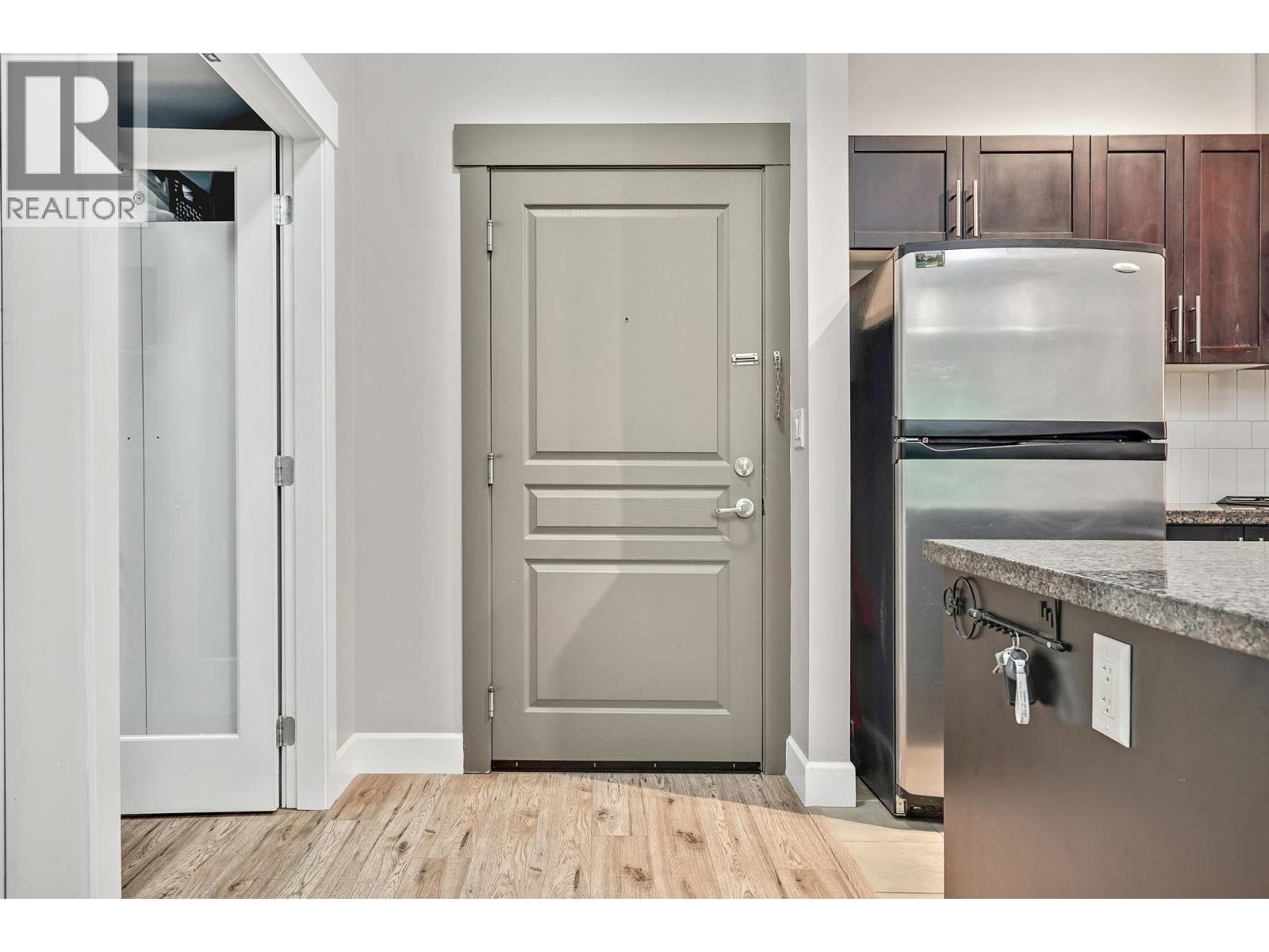 102 12283 224 Street, Maple Ridge, British Columbia  V2X 8Z3 - Photo 3 - R3061727