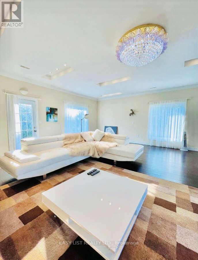 2878 10th Side Road, Bradford West Gwillimbury, Ontario  L3Z 2L3 - Photo 4 - N12663042