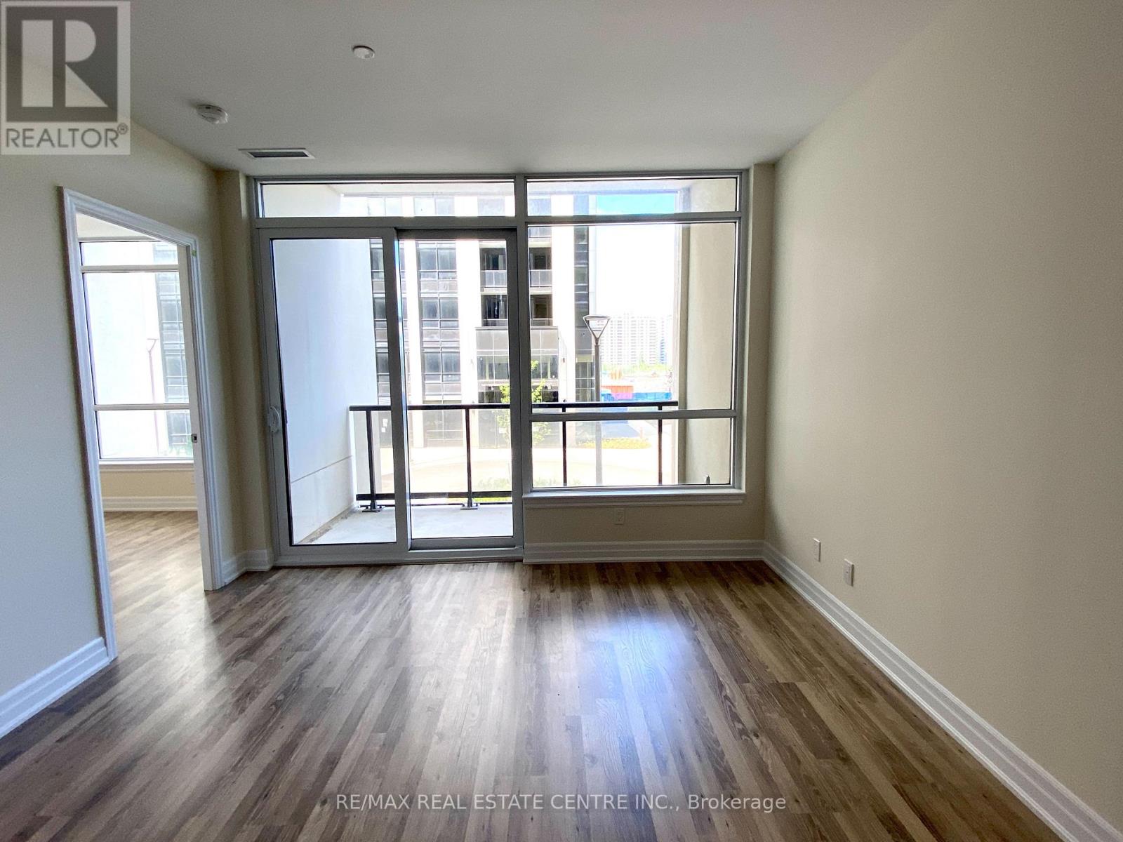 222 - 9075 Jane Street, Vaughan (Concord), Ontario  L4K 0L7 - Photo 8 - N12663104