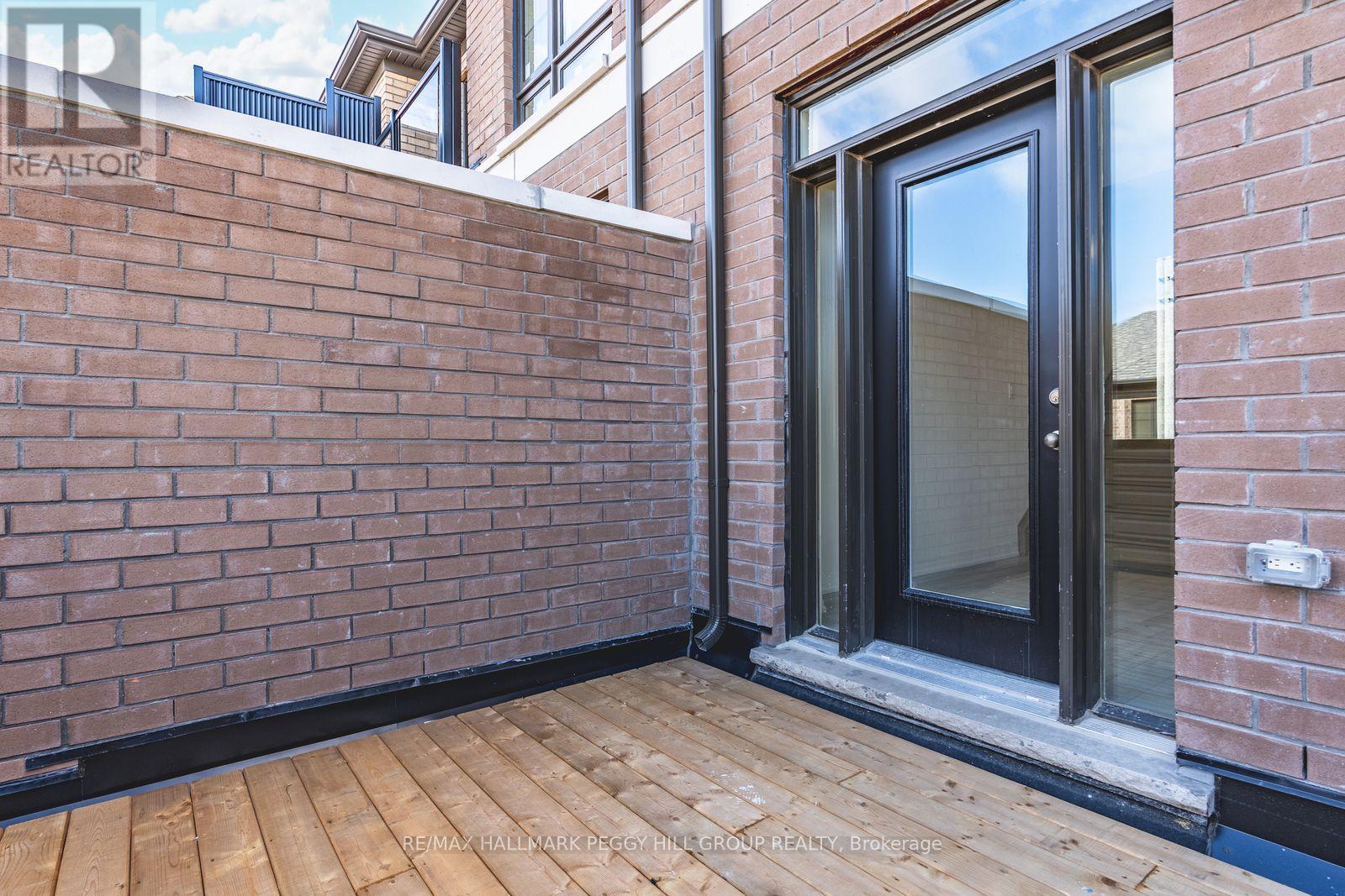 31 Bluebird Lane, Barrie, Ontario  L4N 6A3 - Photo 11 - S12663048