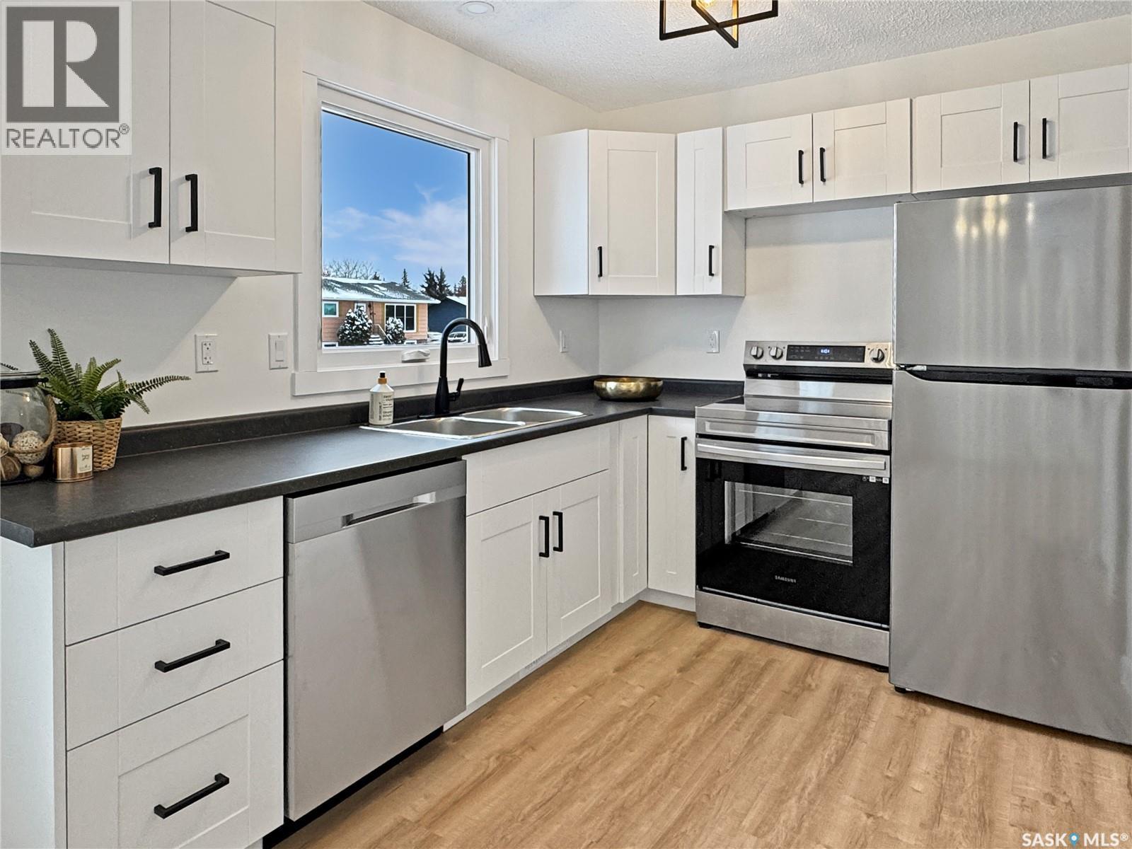 10929 Scott Drive, North Battleford, Saskatchewan  S9A 3N2 - Photo 4 - SK026221