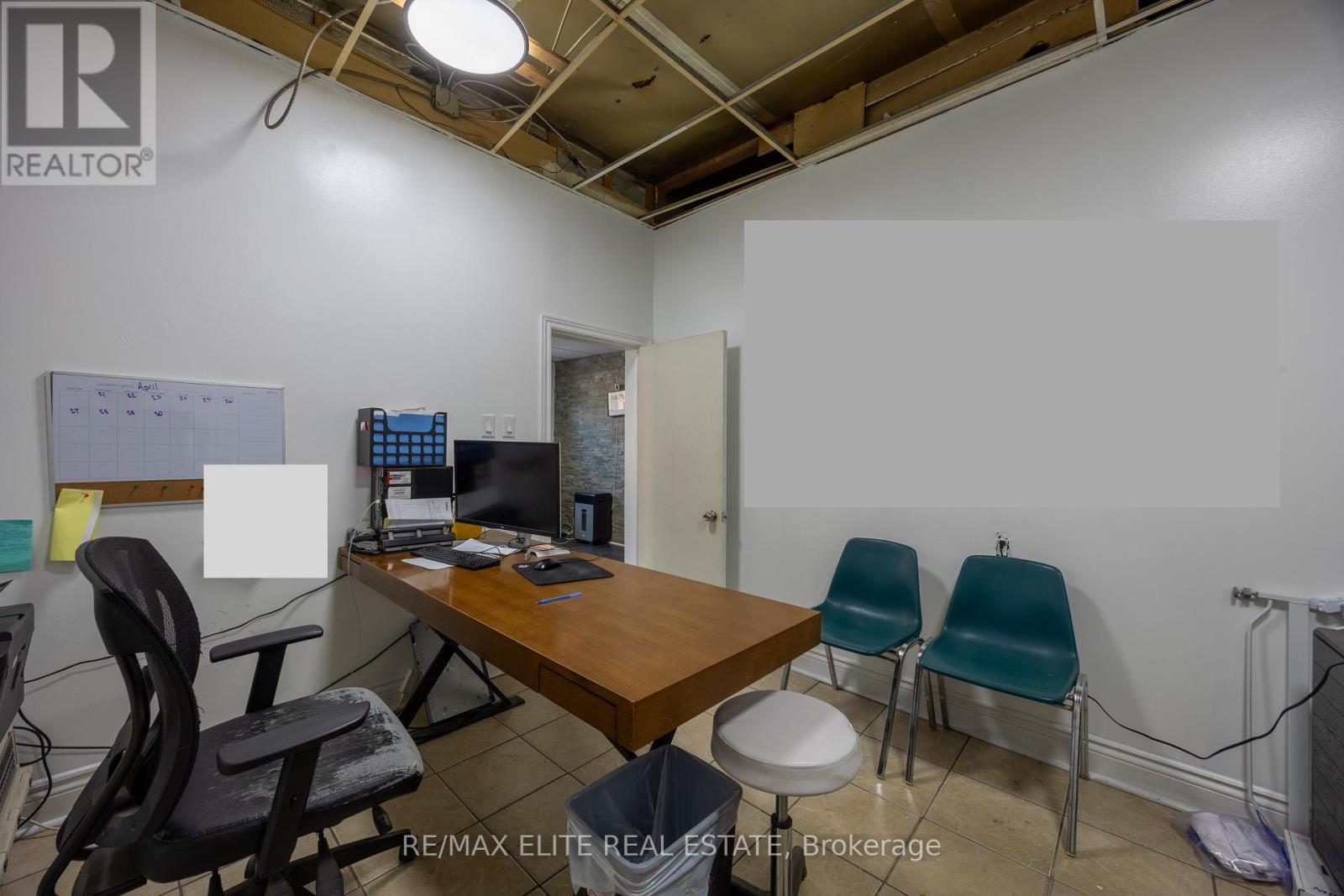 20 Jenet Avenue, Toronto, Ontario  M6H 1R4 - Photo 12 - W12663024