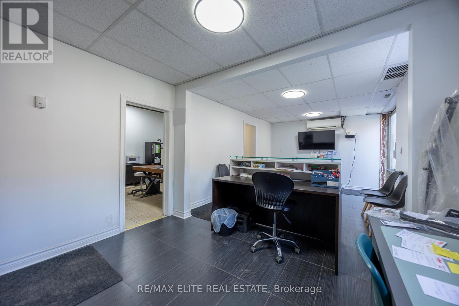 20 Jenet Avenue, Toronto, Ontario  M6H 1R4 - Photo 15 - W12663024