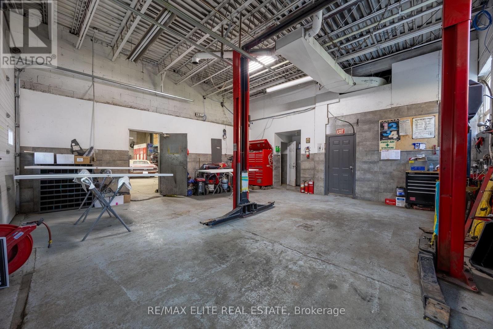 20 Jenet Avenue, Toronto, Ontario  M6H 1R4 - Photo 19 - W12663024