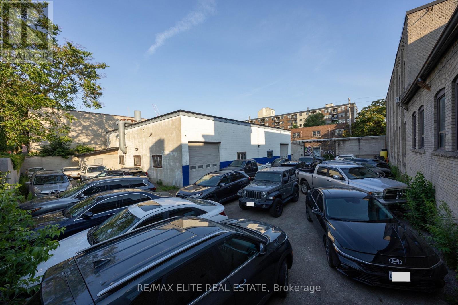 20 Jenet Avenue, Toronto, Ontario  M6H 1R4 - Photo 35 - W12663024