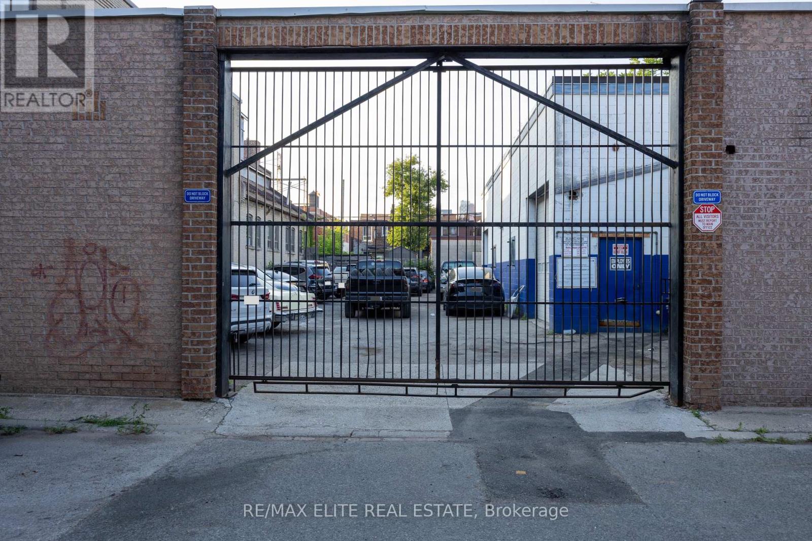 20 Jenet Avenue, Toronto, Ontario  M6H 1R4 - Photo 36 - W12663024