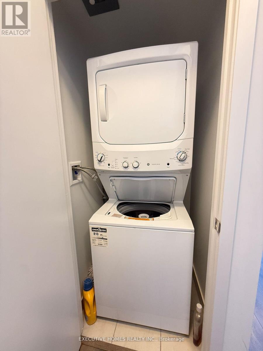 913 - 2520 Eglinton Avenue W, Mississauga, Ontario  L5M 0Y4 - Photo 16 - W12663062