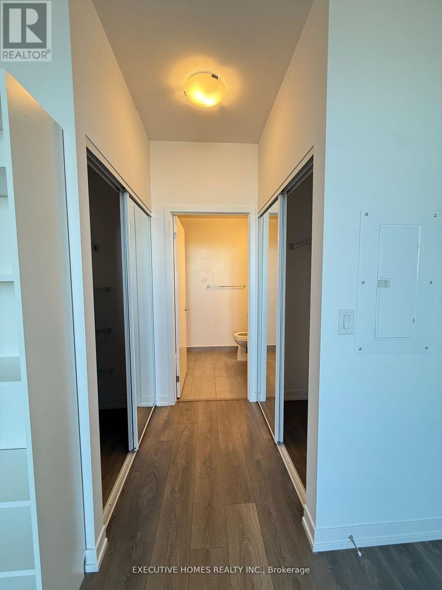 913 - 2520 Eglinton Avenue W, Mississauga, Ontario  L5M 0Y4 - Photo 8 - W12663062