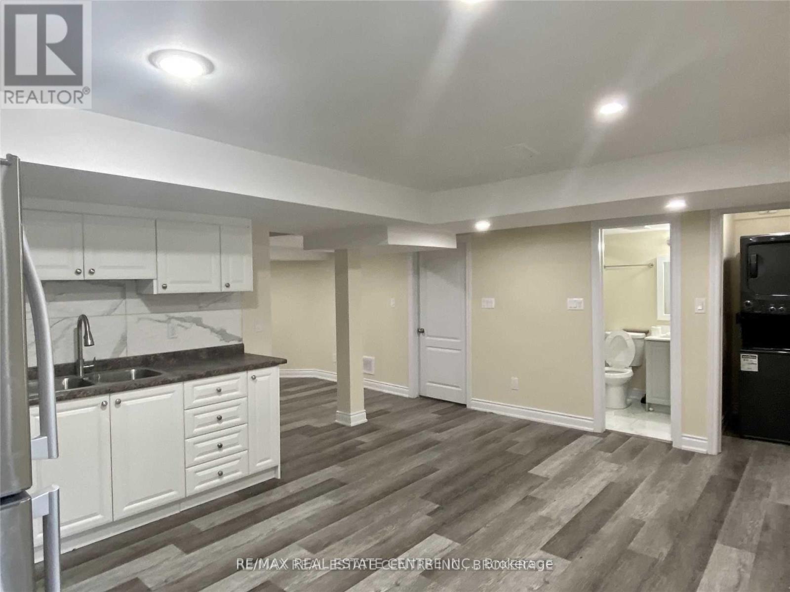 3804 Talias Crescent, Mississauga, Ontario  L5M 6L5 - Photo 2 - W12663130