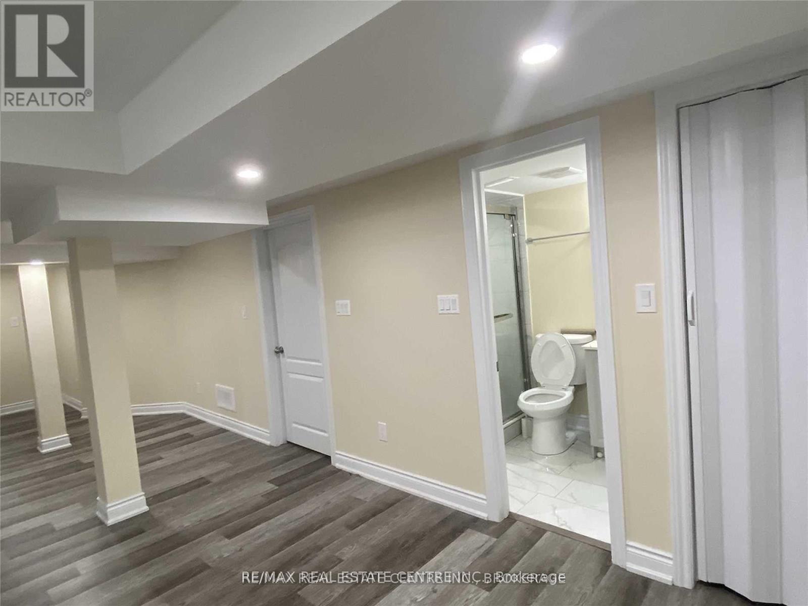 3804 Talias Crescent, Mississauga, Ontario  L5M 6L5 - Photo 4 - W12663130