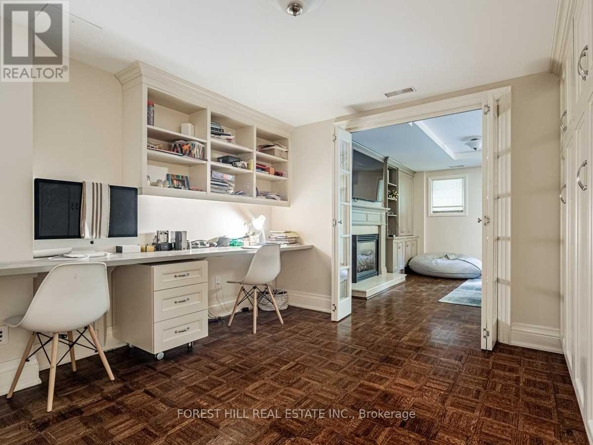 49 Lower Village Gate, Toronto, Ontario  M5P 3L7 - Photo 28 - C12662842