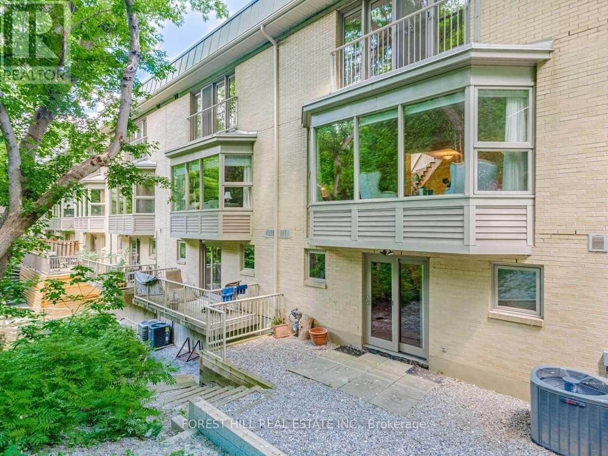 49 Lower Village Gate, Toronto, Ontario  M5P 3L7 - Photo 32 - C12662842