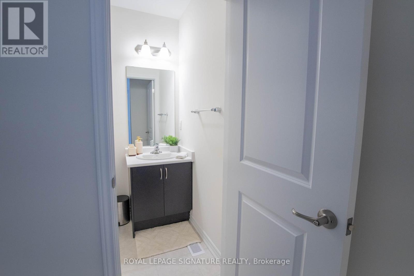 114 - 305 Garner Road W, Hamilton, Ontario  L9G 3K9 - Photo 12 - X12663036