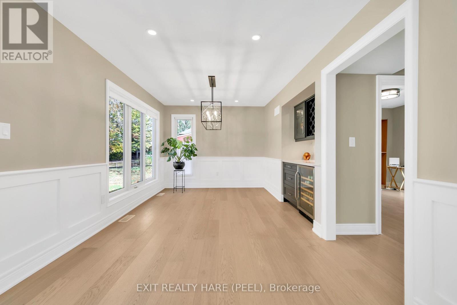 990 Haist Street, Pelham, Ontario  L0S 1E4 - Photo 16 - X12663050