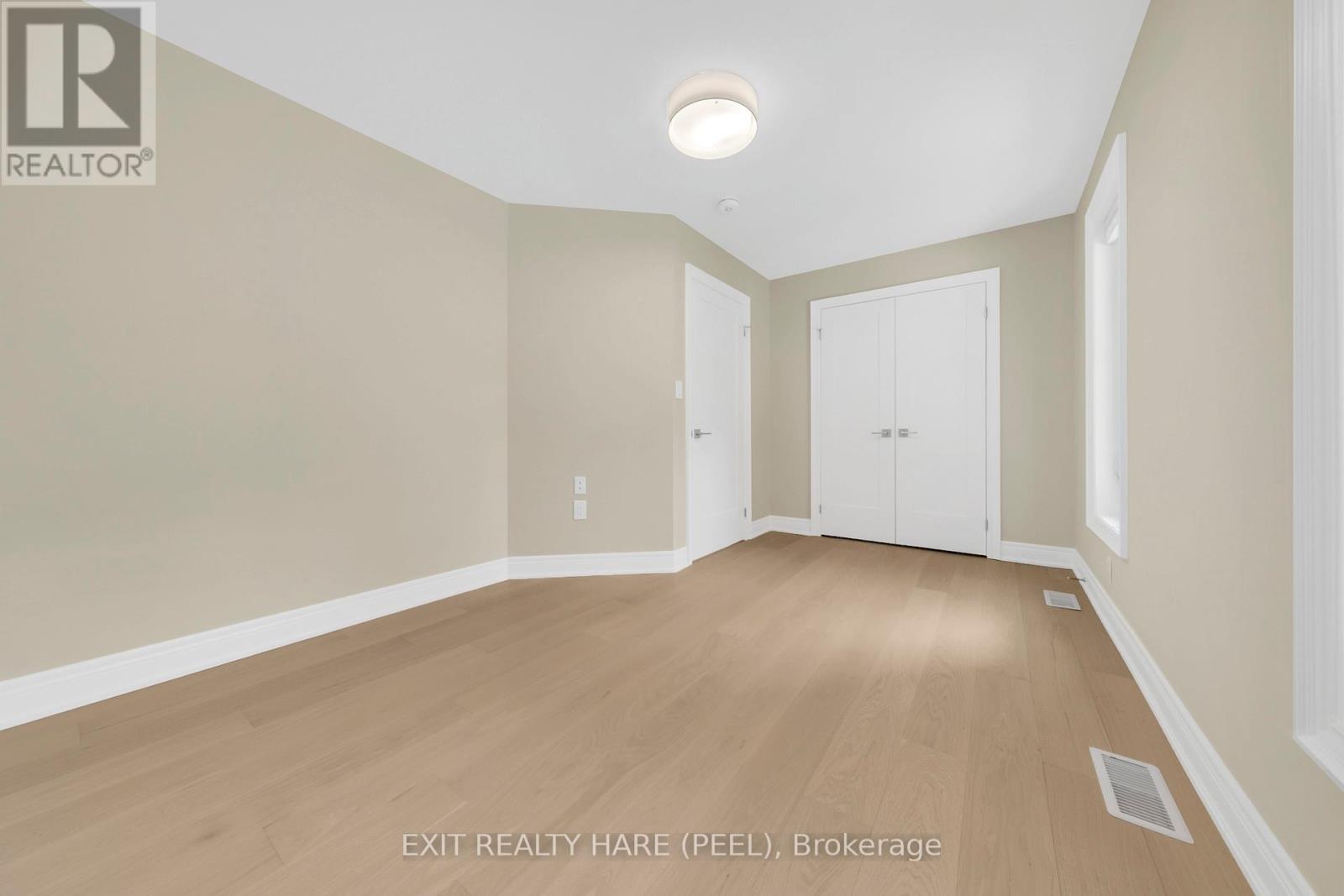 990 Haist Street, Pelham, Ontario  L0S 1E4 - Photo 26 - X12663050