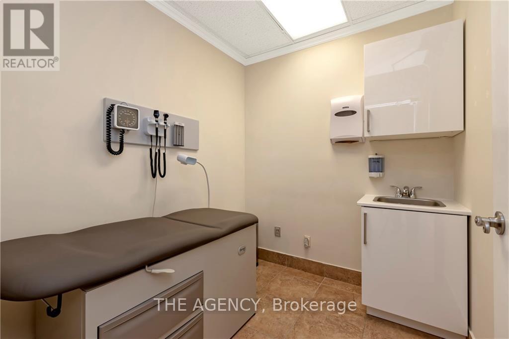 574 Upper James Street, Hamilton, Ontario  L9C 2Y6 - Photo 16 - X12663112