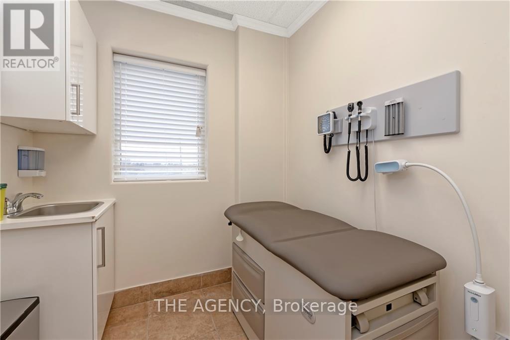 574 Upper James Street, Hamilton, Ontario  L9C 2Y6 - Photo 20 - X12663112