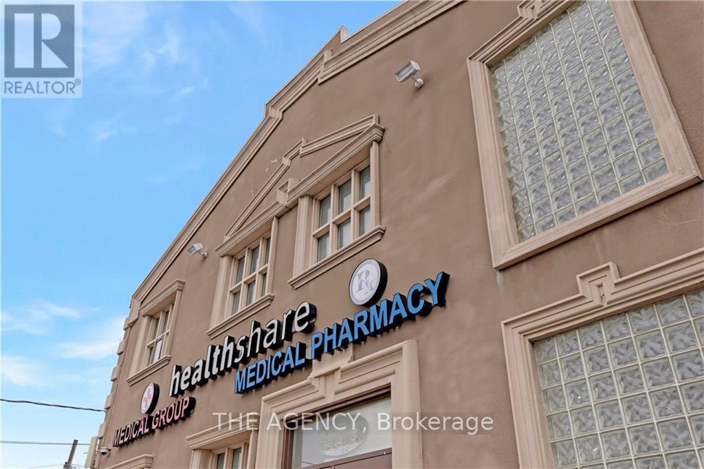 574 Upper James Street, Hamilton, Ontario  L9C 2Y6 - Photo 3 - X12663112