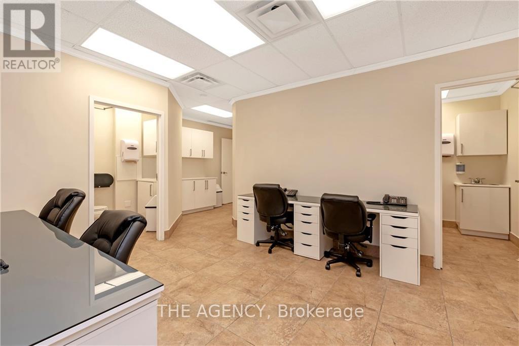 574 Upper James Street, Hamilton, Ontario  L9C 2Y6 - Photo 9 - X12663112