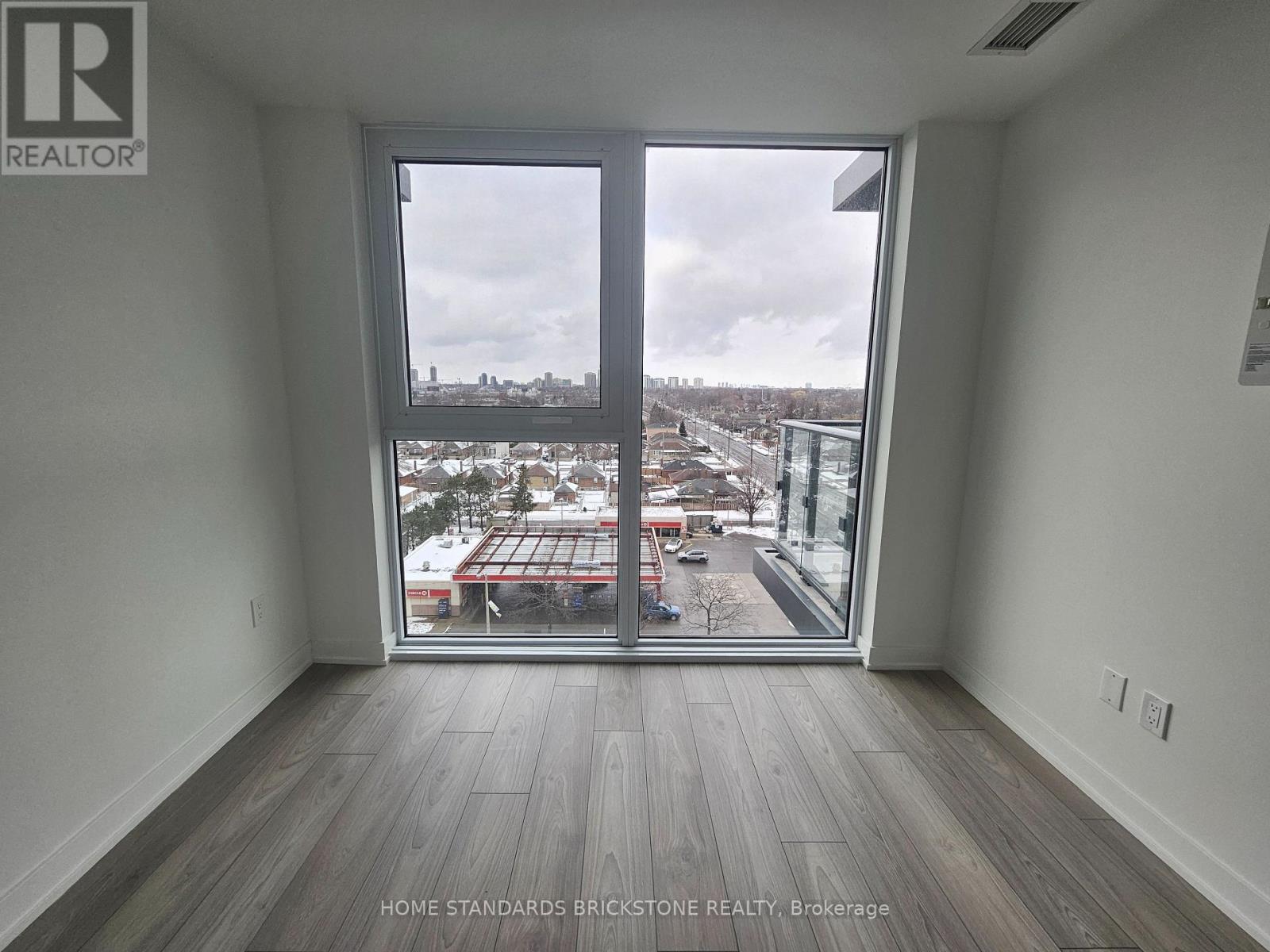 707 - 1007 The Queensway, Toronto, Ontario  M8Z 0H4 - Photo 4 - W12660842