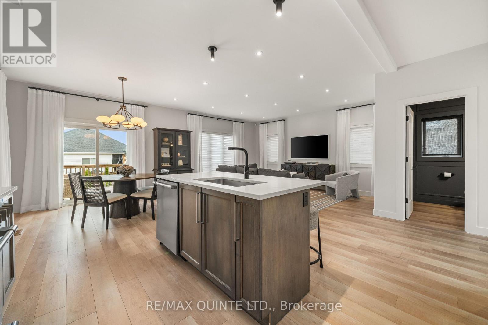 14 Cypress Drive, Belleville, Ontario  K8N 0J6 - Photo 8 - X12663174