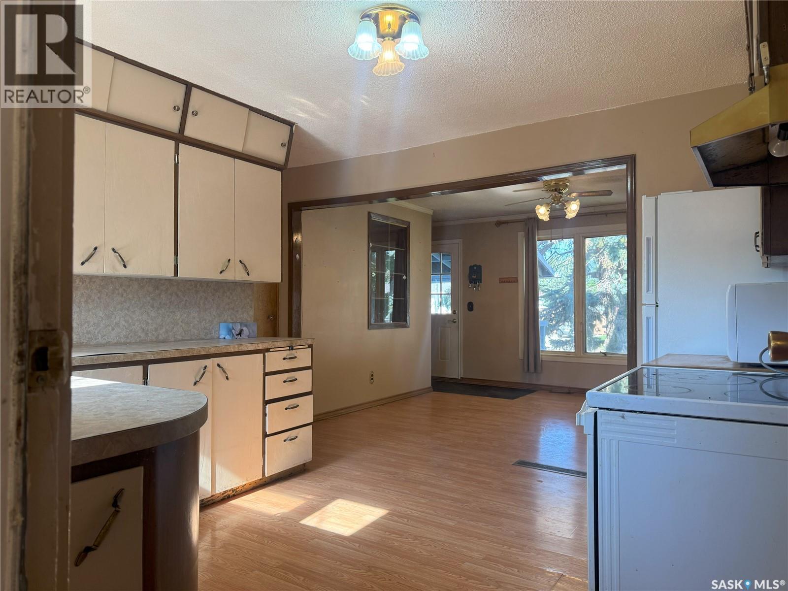 209 Francis Street, Francis, Saskatchewan  S0G 1V0 - Photo 8 - SK017132