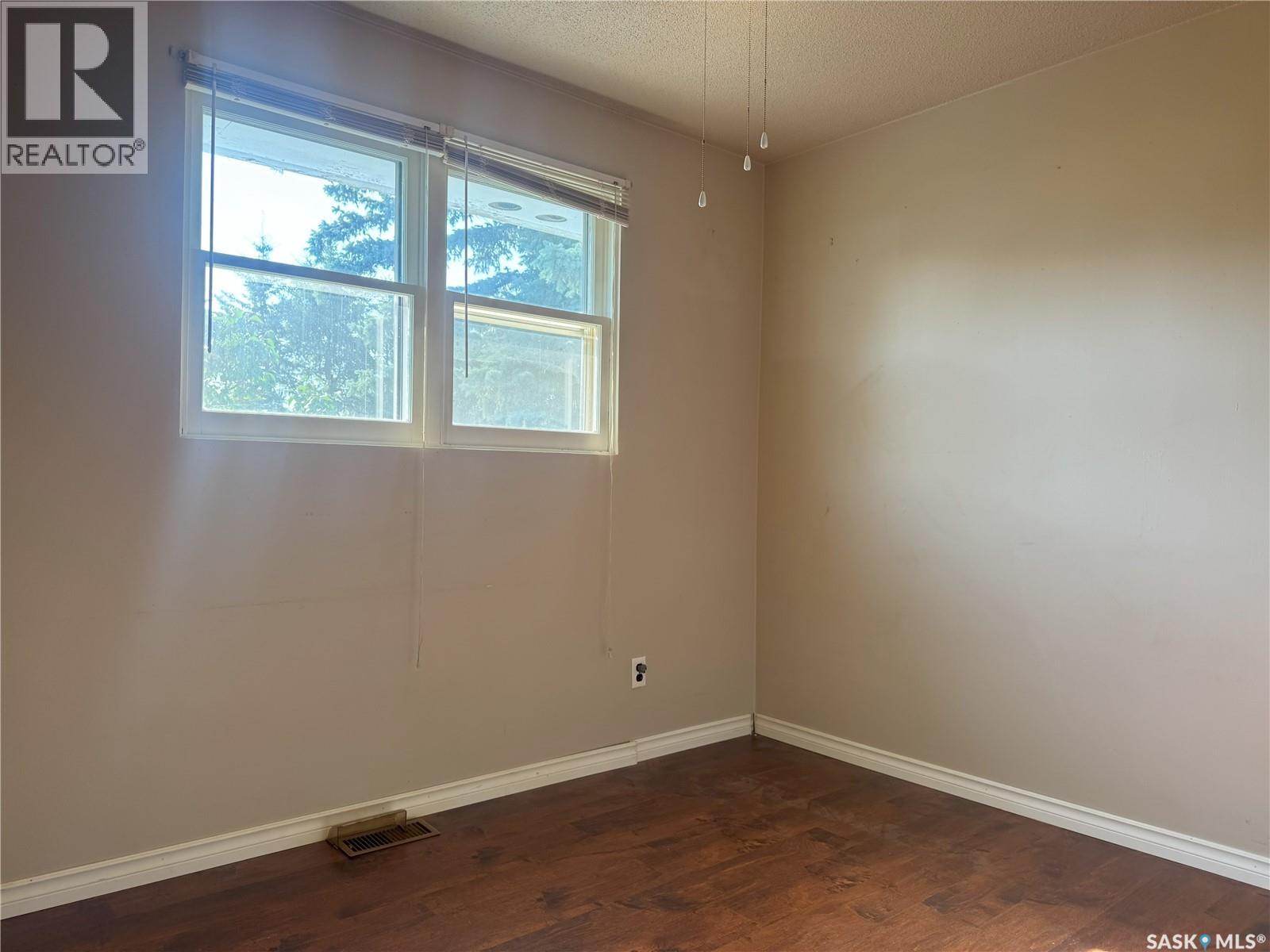 209 Francis Street, Francis, Saskatchewan  S0G 1V0 - Photo 13 - SK017132