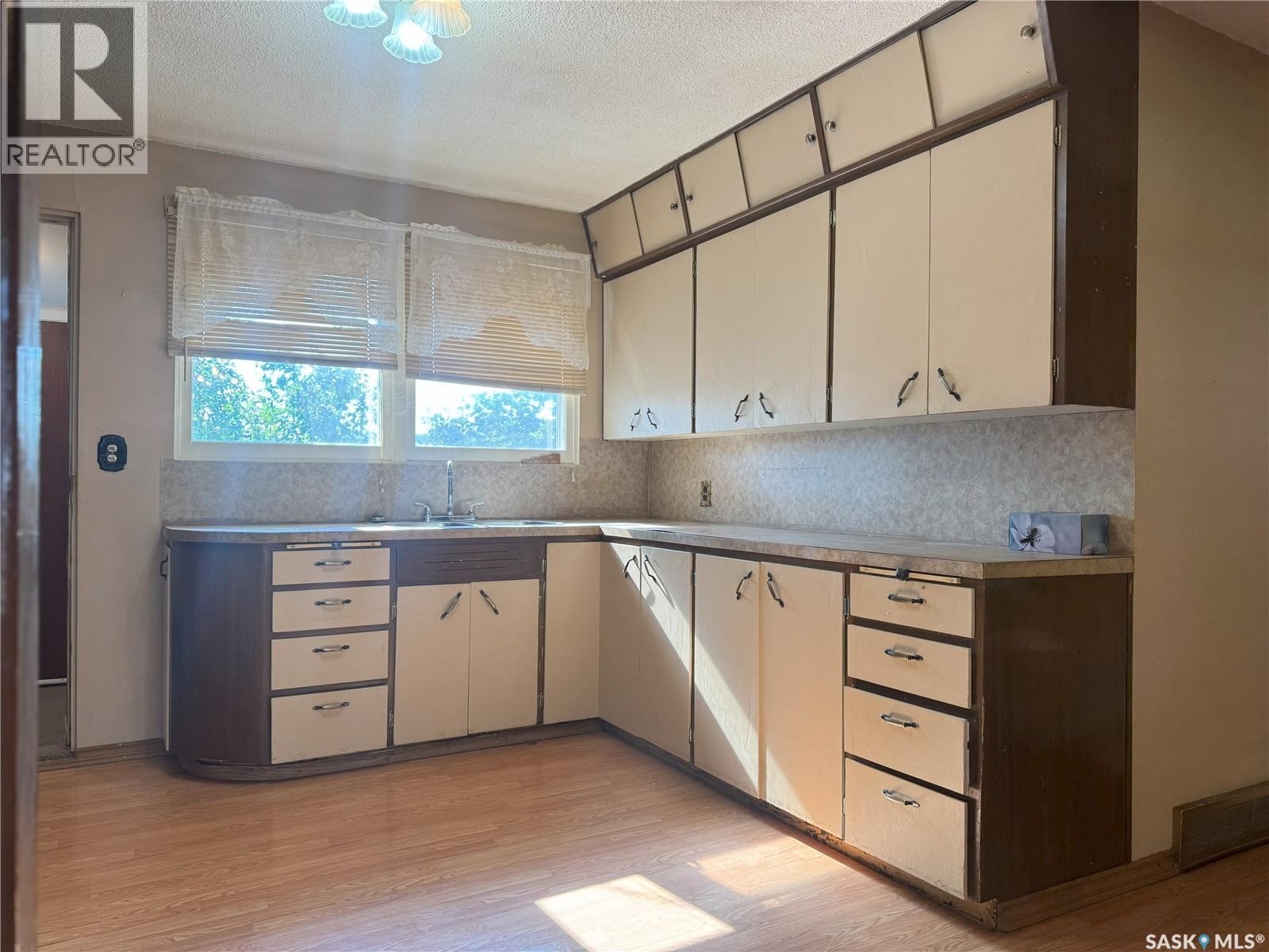 209 Francis Street, Francis, Saskatchewan  S0G 1V0 - Photo 7 - SK017132