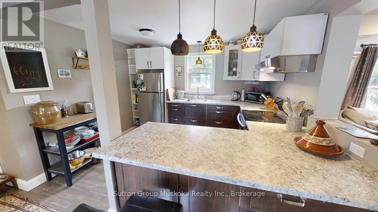 27 Henry Street, Huntsville (Chaffey), Ontario  P1H 1V5 - Photo 6 - X12663168