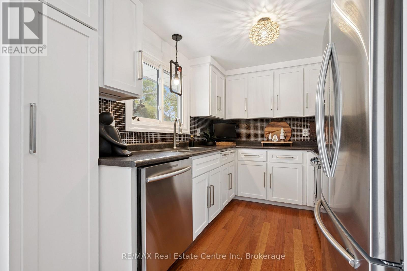 53 Rochelle Drive, Guelph (Willow West/sugarbush/west Acres), Ontario  N1K 1L1 - Photo 13 - X12663310