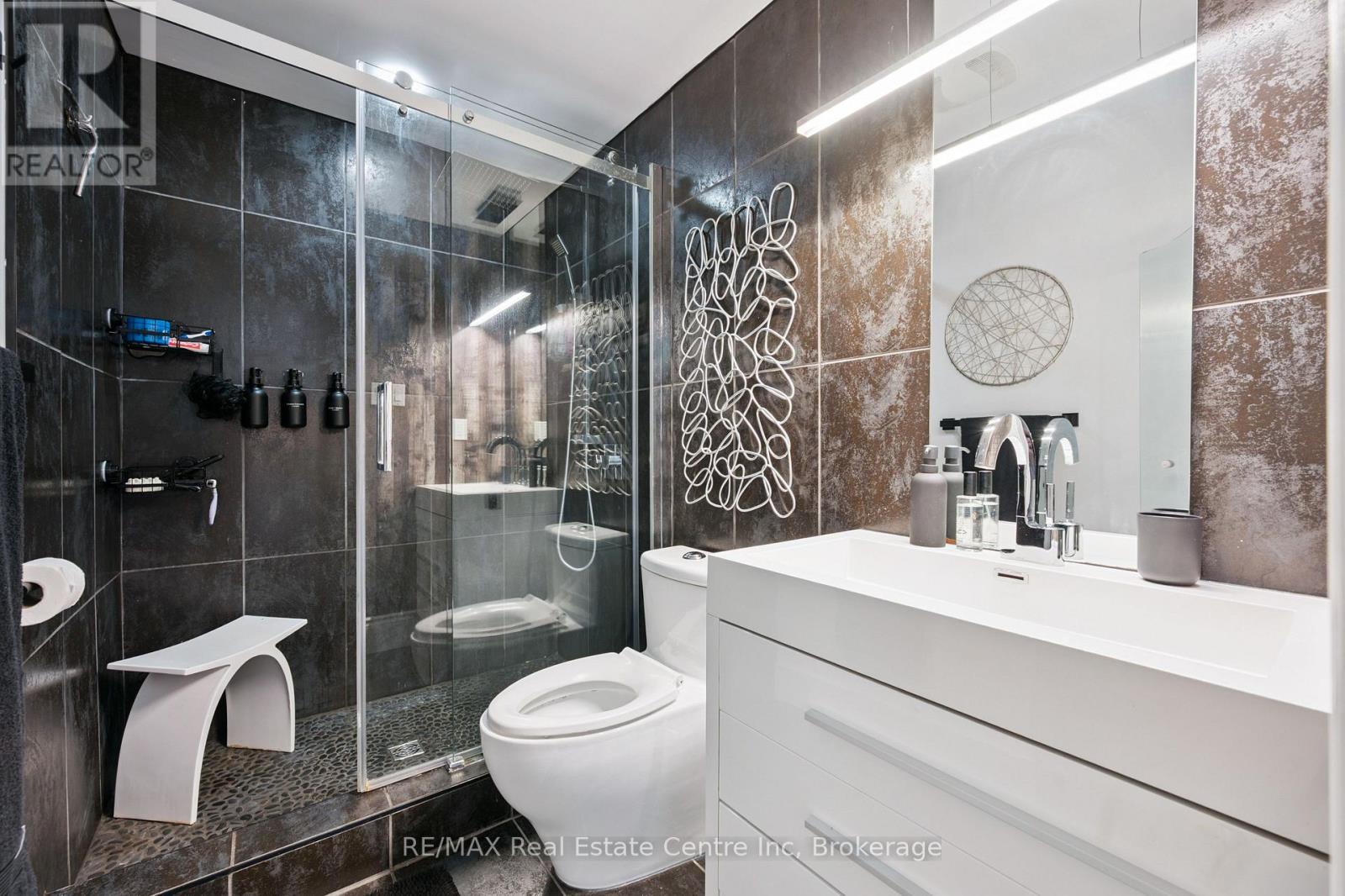 53 Rochelle Drive, Guelph (Willow West/sugarbush/west Acres), Ontario  N1K 1L1 - Photo 24 - X12663310