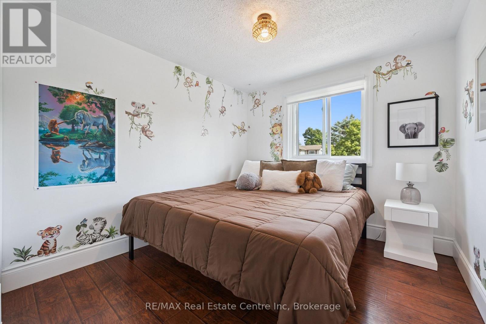 53 Rochelle Drive, Guelph (Willow West/sugarbush/west Acres), Ontario  N1K 1L1 - Photo 26 - X12663310