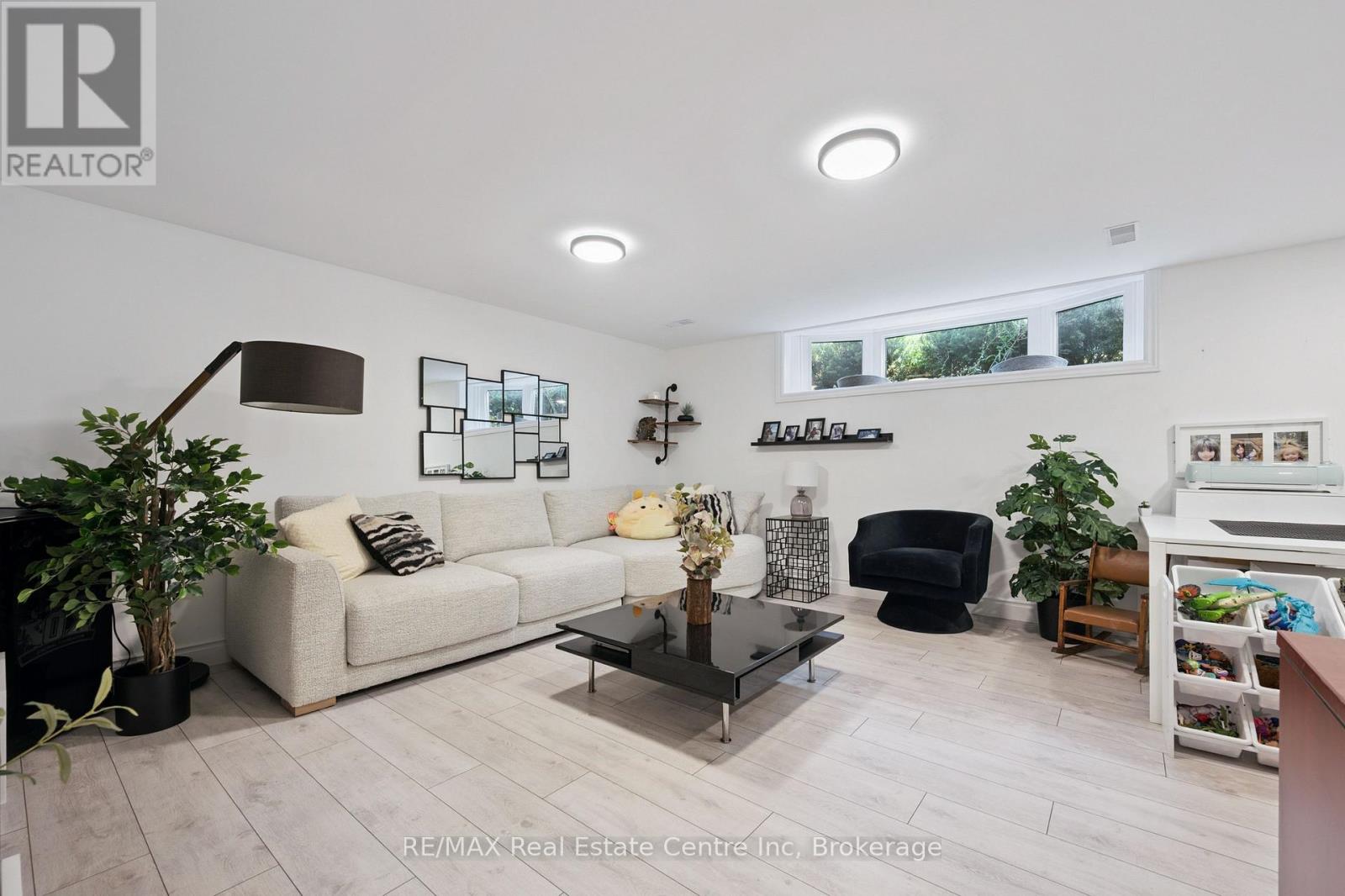 53 Rochelle Drive, Guelph (Willow West/sugarbush/west Acres), Ontario  N1K 1L1 - Photo 28 - X12663310