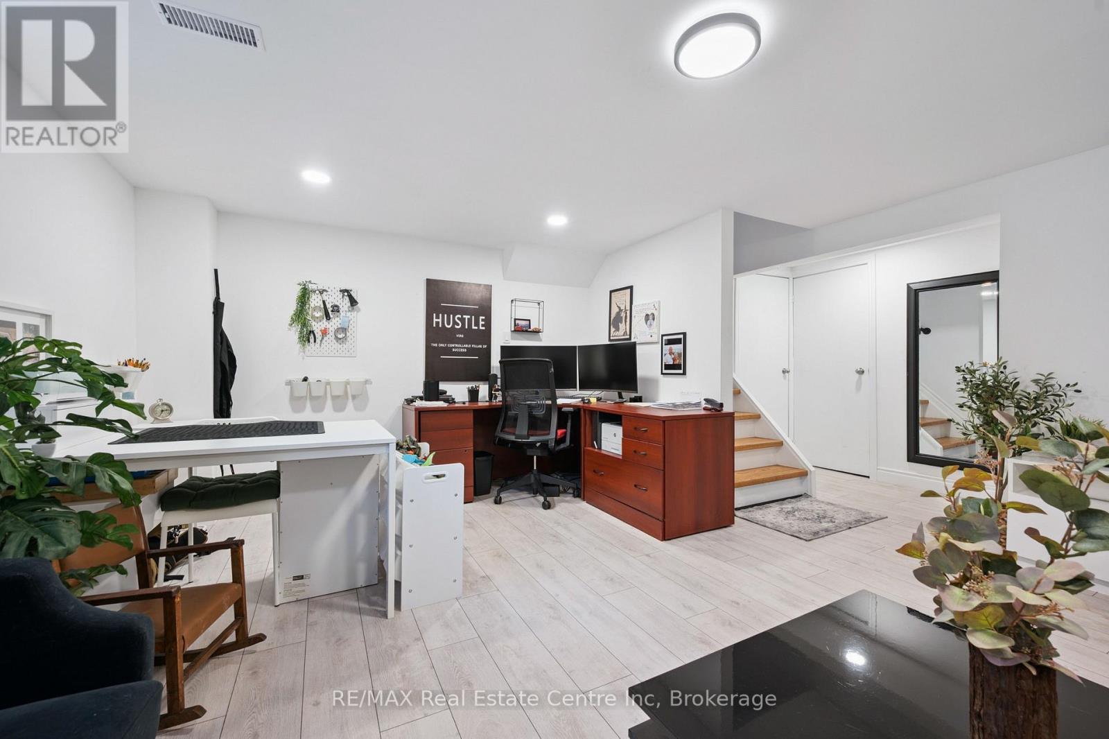 53 Rochelle Drive, Guelph (Willow West/sugarbush/west Acres), Ontario  N1K 1L1 - Photo 31 - X12663310