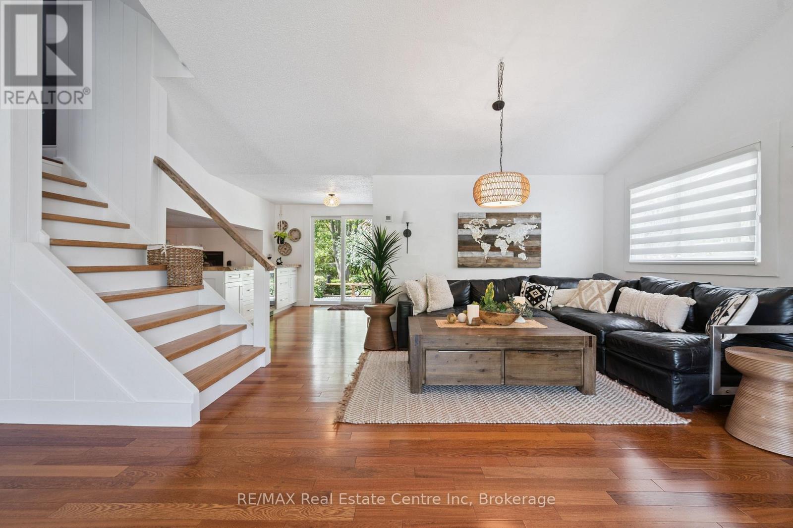 53 Rochelle Drive, Guelph (Willow West/sugarbush/west Acres), Ontario  N1K 1L1 - Photo 8 - X12663310