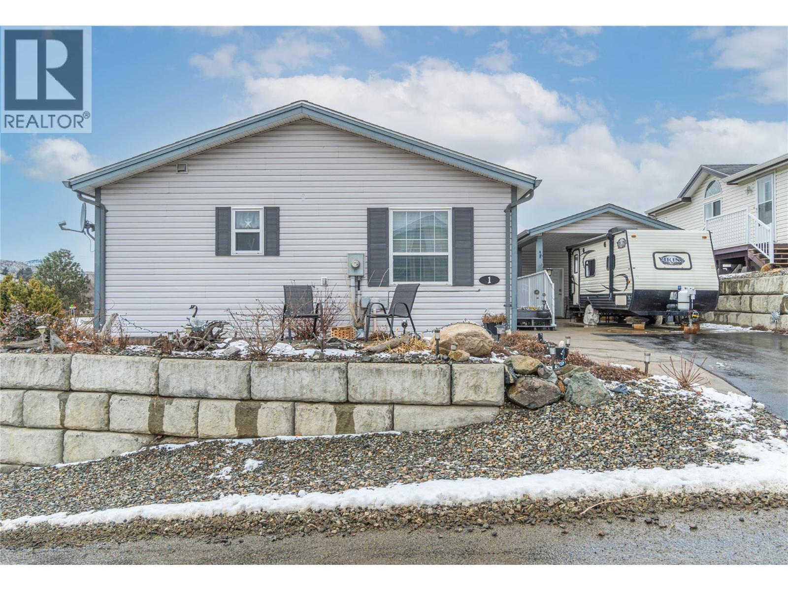 768 Shuswap Road E Unit# 1, Kamloops, British Columbia  V2H 0A4 - Photo 2 - 10371838