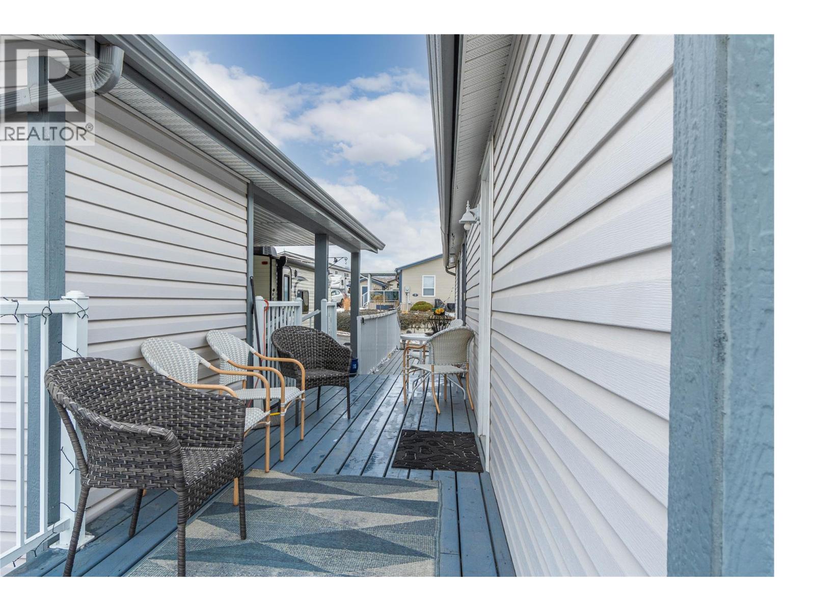 768 Shuswap Road E Unit# 1, Kamloops, British Columbia  V2H 0A4 - Photo 3 - 10371838