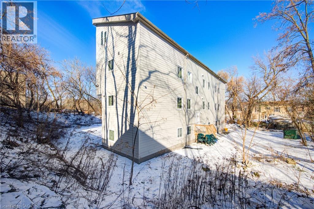 Photo 9 of 49 for 5 Front Street