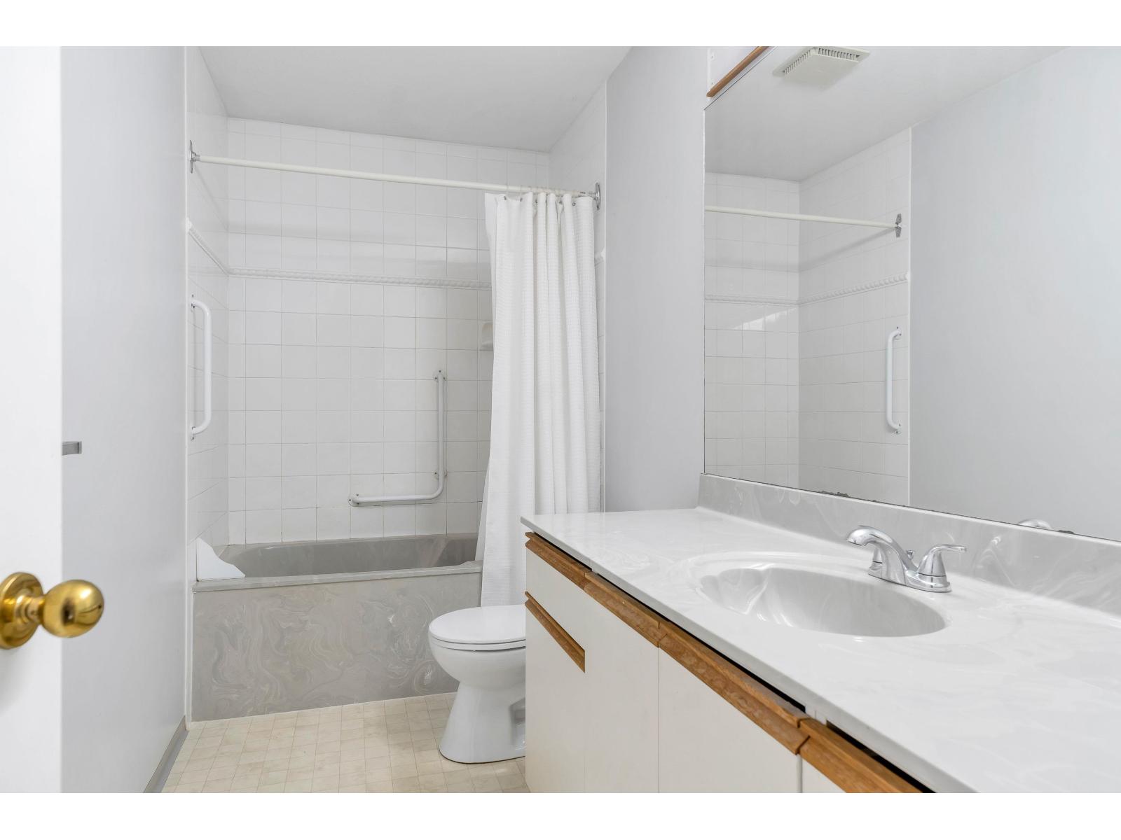 114 14271 18a Avenue, Surrey, British Columbia V4A 7N8 - Photo 18 - R3075399