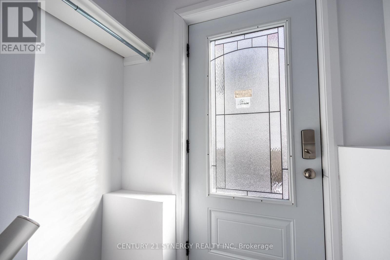 B - 865 Tavistock Road, Ottawa, Ontario  K2B 5N5 - Photo 2 - X12663186