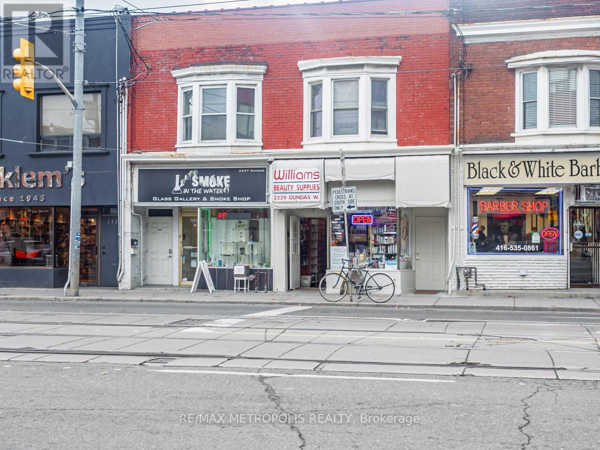 2229A DUNDAS STREET W, Toronto, Ontario