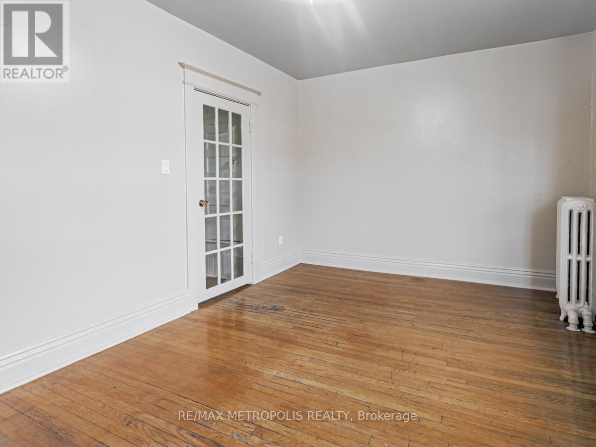 2229a Dundas Street W, Toronto, Ontario  M6R 1X6 - Photo 23 - W12662658