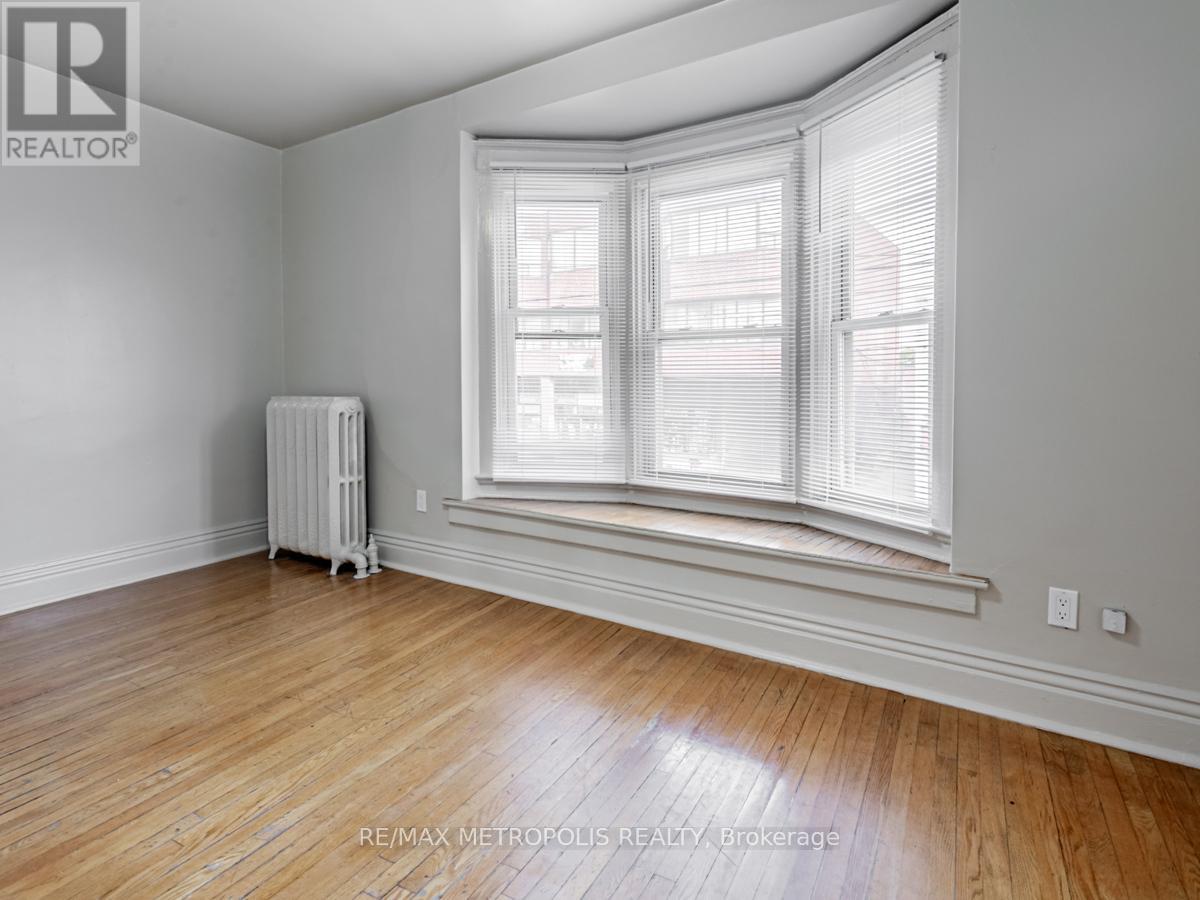 2229a Dundas Street W, Toronto, Ontario  M6R 1X6 - Photo 22 - W12662658
