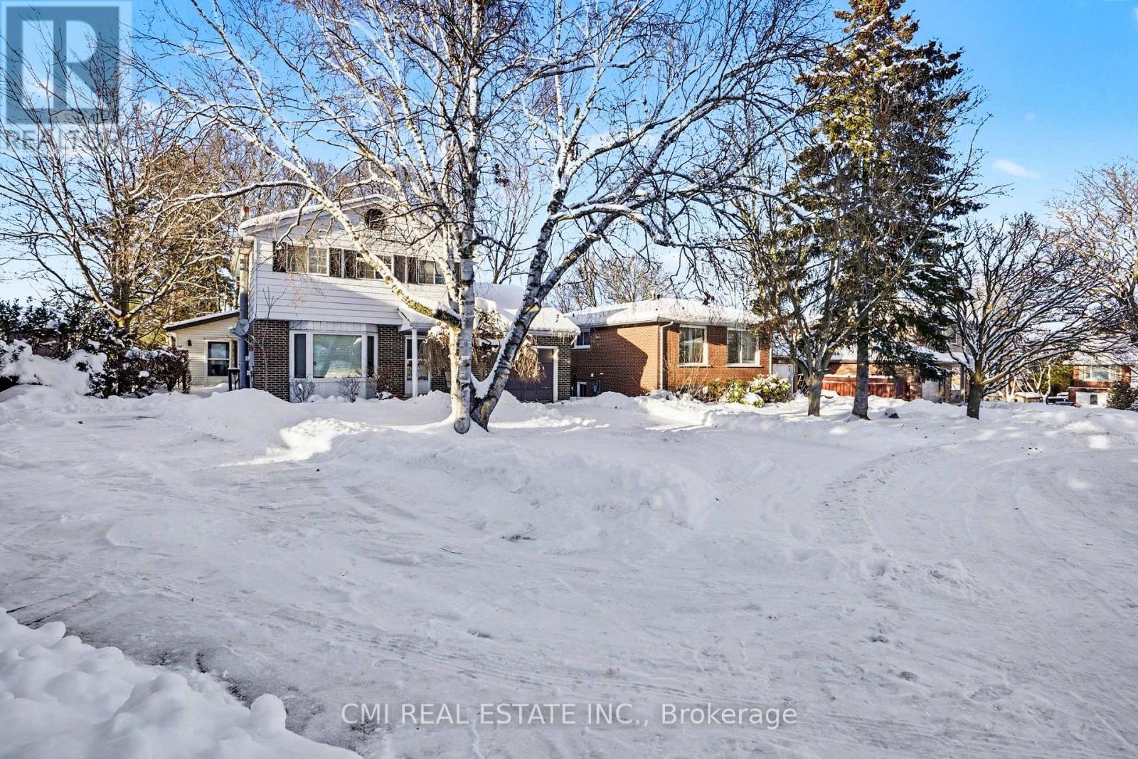360 Culpepper Place, Waterloo, Ontario  N2L 5L3 - Photo 2 - X12523098