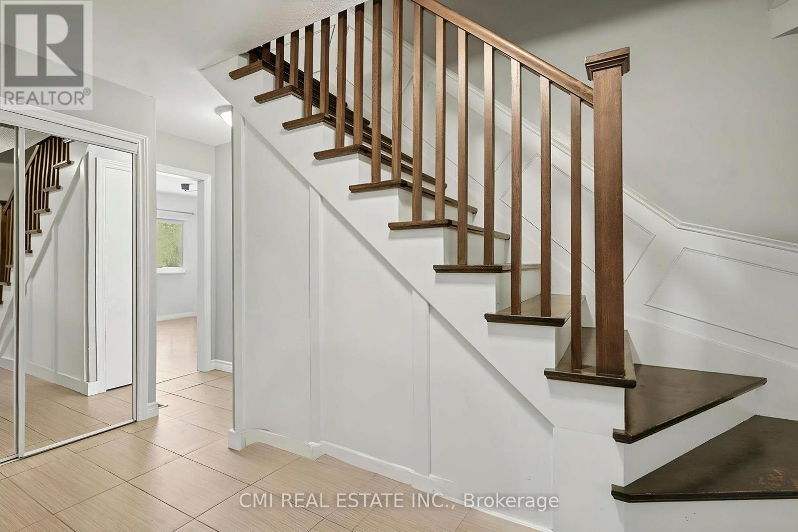 360 Culpepper Place, Waterloo, Ontario  N2L 5L3 - Photo 6 - X12523098