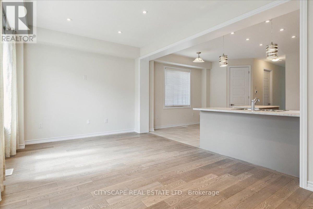 50 Whithorn Crescent, Haldimand, Ontario  N3W 0E5 - Photo 9 - X12592622